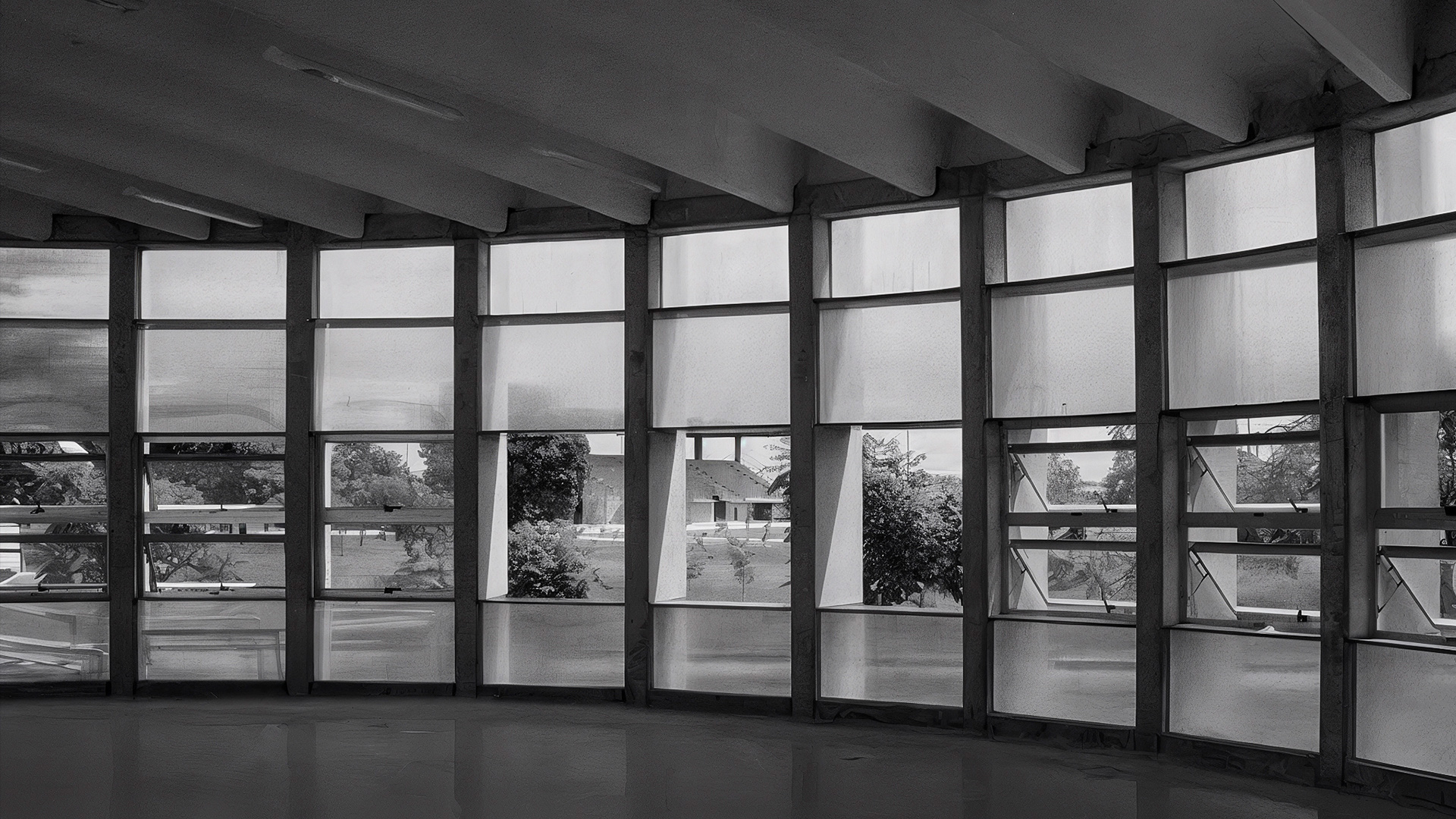 Centro Cultural Fernando Ponce G Cantón